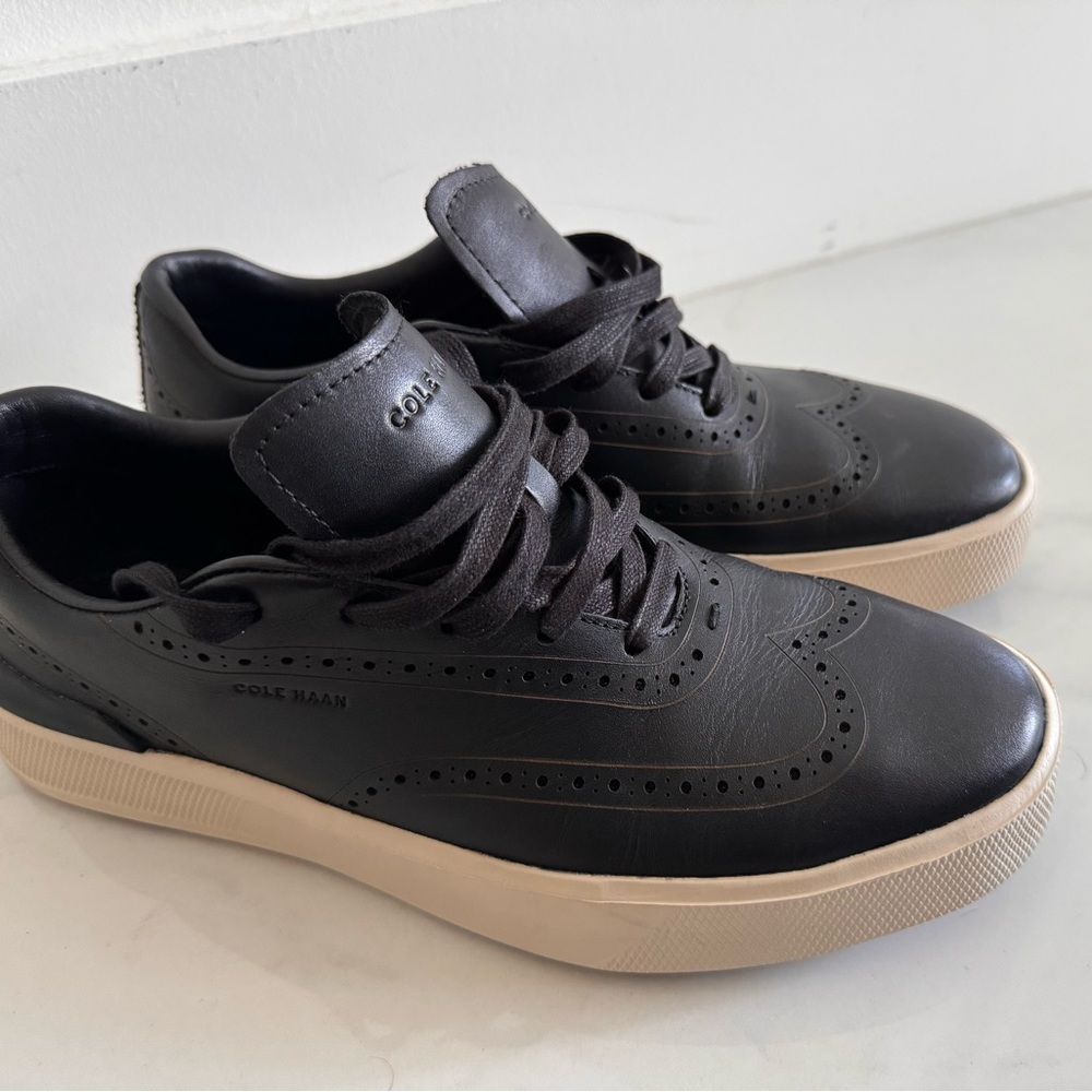 Men’s Grand Pro Crew Wingtip Sneakers